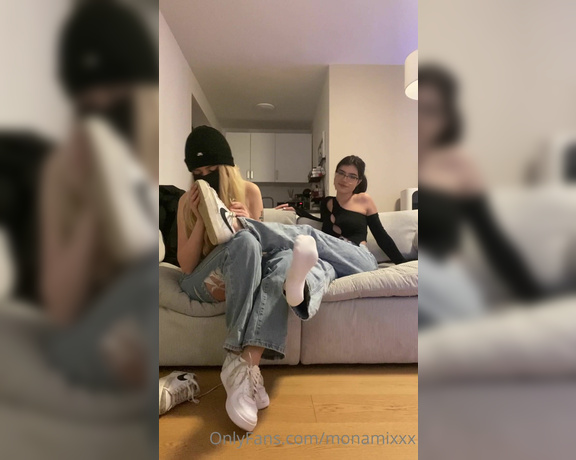 Monamixxx aka Monamixxx OnlyFans Video 945