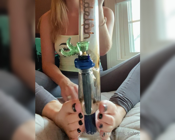 Sam Soles aka Sams_soles OnlyFans - When you just wash your bong and the bowl sticks but still grippy toe fun