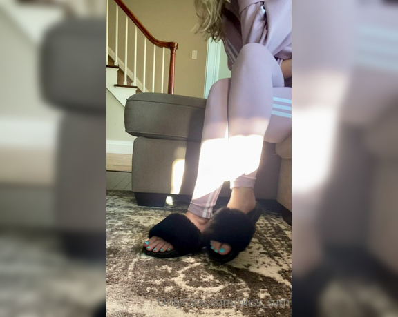 Sam Soles aka Sams_soles OnlyFans - Point of view you’re a friend of mine watching me as I play with my slides Also, I changed