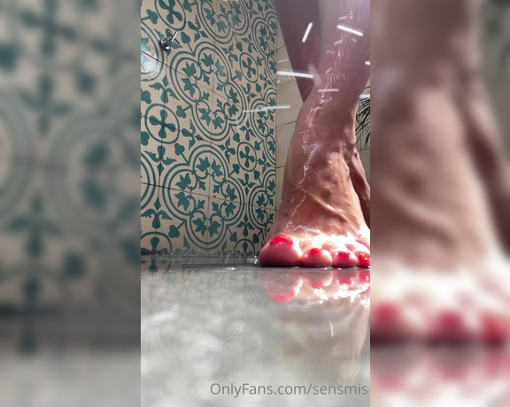 SENSUAL MISTRESS VICTORIA aka Sensmis OnlyFans - What better way to cheer up than by showering at the feet of your Mistress