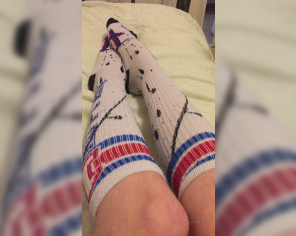 Goddess Anna aka Goddessanna OnlyFans - VIDEO My knee high socks get you twitching