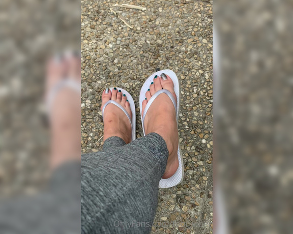 Natasha Vibez aka Foot_vibez OnlyFans - Before & during my pedi New pedicure pictures uploaded and I love it this is just the base col 1