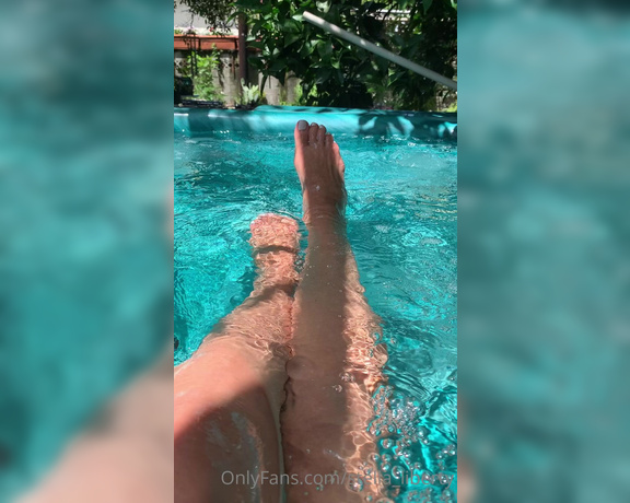 Stella Liberty aka Stella_liberty OnlyFans - Easing into the day with a hot tub soak and toe gazing