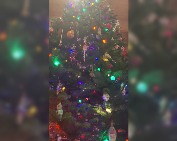 Stella Liberty aka Stella_liberty OnlyFans - We have made lots of progress tonight on the tree!