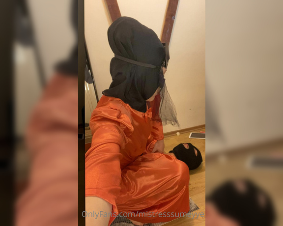 Mistress Sümeyye aka Mistresssumeyye OnlyFans - Spitting video @oxlyoxly