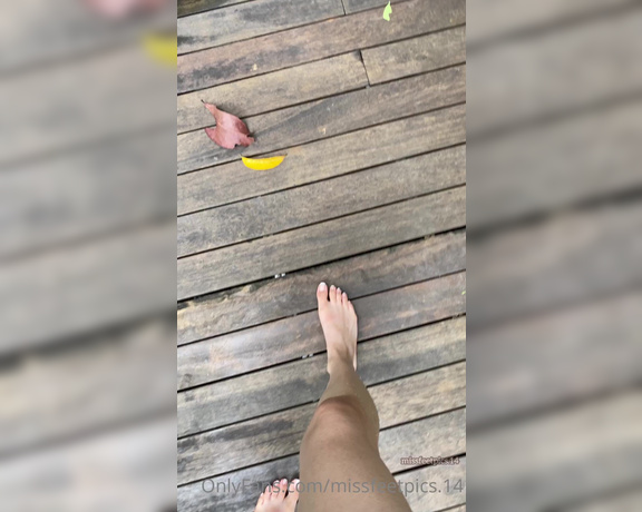 Alia Lizza aka Missfeetpics14 OnlyFans - Back from my holiday! look how burnt my feet are rn I need to be taken care of ’)) 3