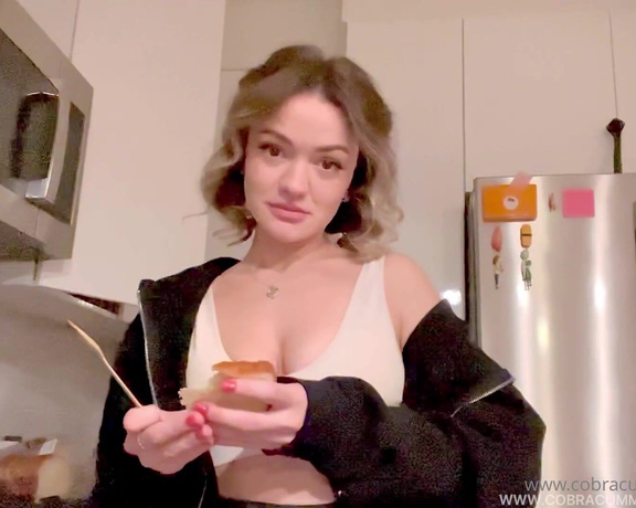 Cobra Cummander aka Cobracummander OnlyFans - POV ur my Stepbro and youre watching me make a sandwich in the kitchen  I make you nervous because