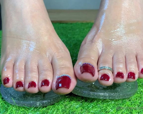 Goddess Cinnamon aka Cinnamonfeet2 OnlyFans - Want your slipping as I play with it 1