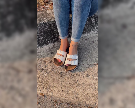 Goddess Cinnamon aka Cinnamonfeet2 OnlyFans - Love getting attention outside how many you think slowed down to see me and my perfect toes on 2