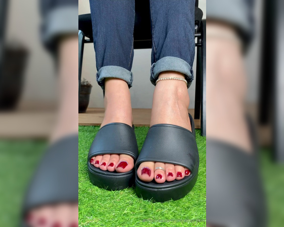 Goddess Cinnamon aka Cinnamonfeet2 OnlyFans - Do you like slides I wear these every day at home 1