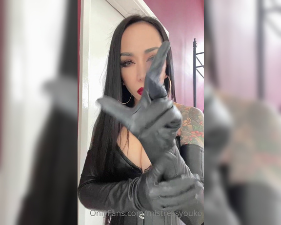 Mistress Youko aka Mistressyouko OnlyFans - Do you want to make Me wet Then, show me your suffering face in my gloved hands, slave