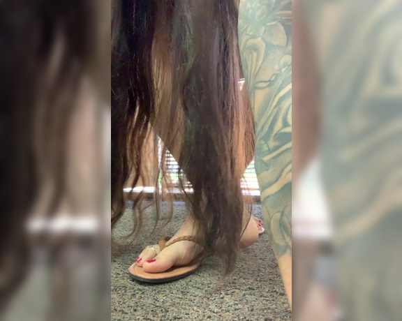 Solid Goddess aka Solidgoddess OnlyFans - Quick public sandal tease at the chiropractor before I got interrupted