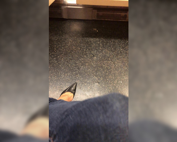 Jamie Daniels aka Jamiedaniels OnlyFans - So many LOVED my shoe dangle in the subway videos Here is one from a few months back before the ins