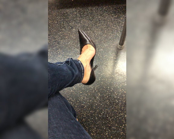 Jamie Daniels aka Jamiedaniels OnlyFans - So many LOVED my shoe dangle in the subway videos Here is one from a few months back before the ins