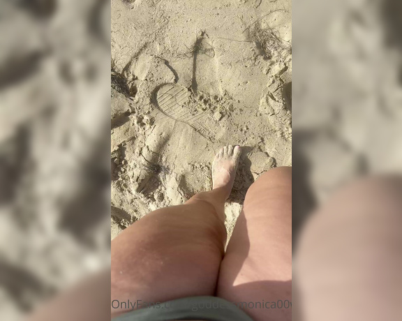 Goddess monica aka Goddessmonica00w OnlyFans - Beach feet