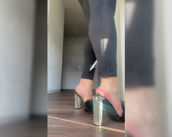 Goddess monica aka Goddessmonica00w OnlyFans - Standing shoe play