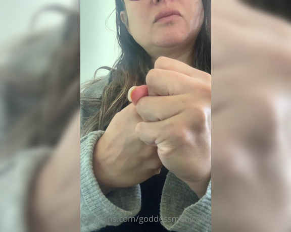 Goddess monica aka Goddessmonica00w OnlyFans - Hand fetish per your request