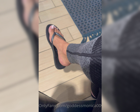 Goddess monica aka Goddessmonica00w OnlyFans - As I wait for my oil change