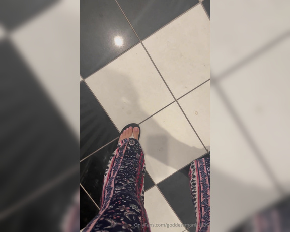 Goddess monica aka Goddessmonica00w OnlyFans - Flip flop walk around