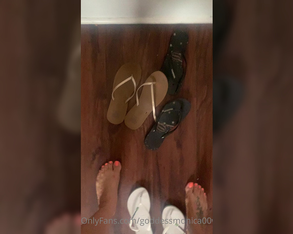 Goddess monica aka Goddessmonica00w OnlyFans - Broken flip flops