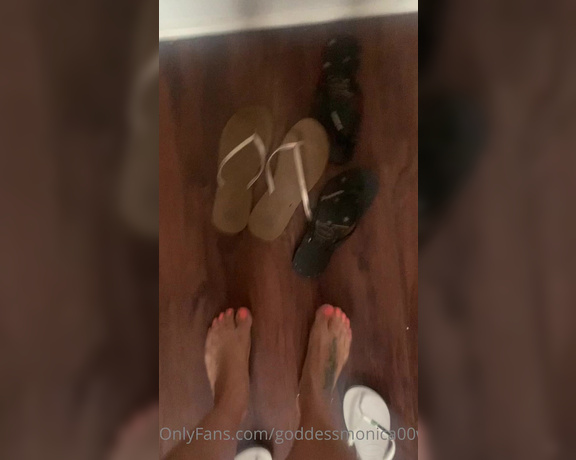 Goddess monica aka Goddessmonica00w OnlyFans - Broken flip flops