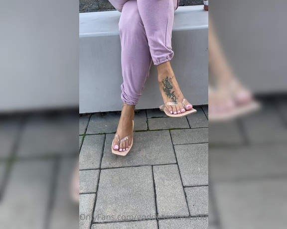 Goddess monica aka Goddessmonica00w OnlyFans - Flip flops in the garden