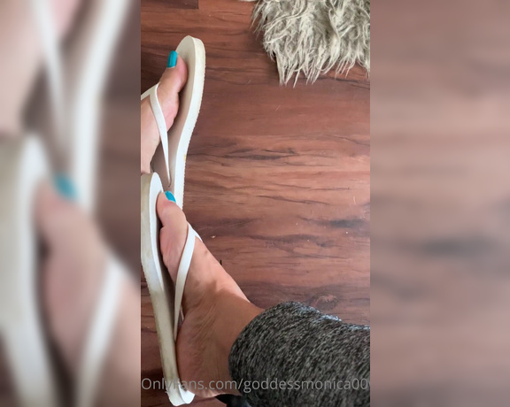 Goddess monica aka Goddessmonica00w OnlyFans - Sweaty flip flops