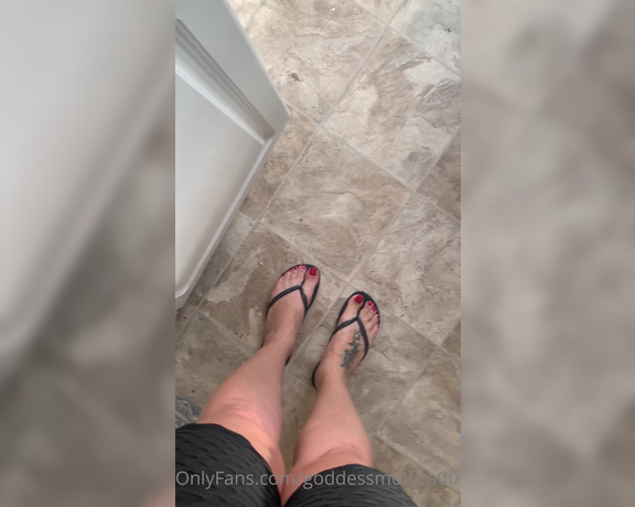 Goddess monica aka Goddessmonica00w OnlyFans - Flip flops showing my legs lol I guess you guys want more content with bare legs as always I mean