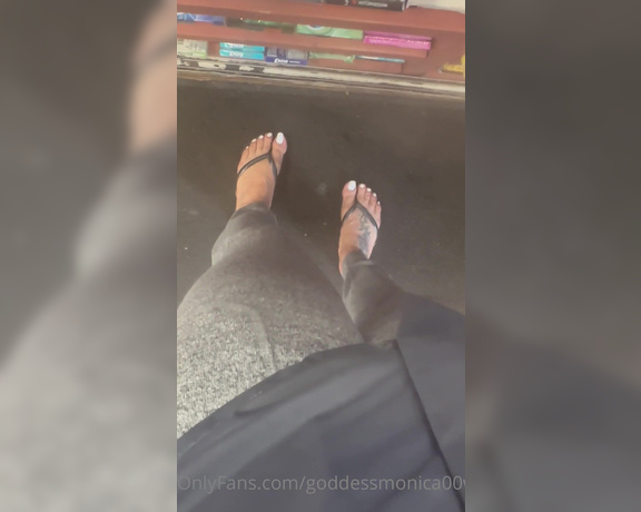 Goddess monica aka Goddessmonica00w OnlyFans - Flip flops !!!