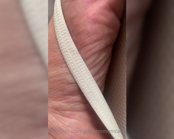 Goddess monica aka Goddessmonica00w OnlyFans - White old navy flip flop joi