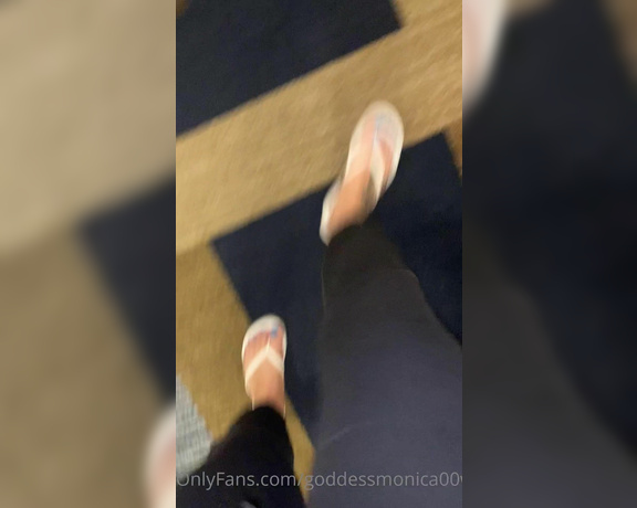 Goddess monica aka Goddessmonica00w OnlyFans - Happy flip flop Friday !!!