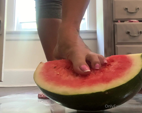 Goddess monica aka Goddessmonica00w OnlyFans - Watermelon and my feet fuck bringing it to the picnic