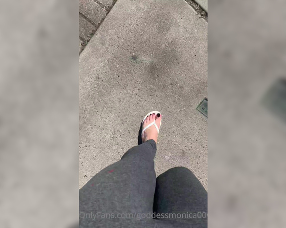 Goddess monica aka Goddessmonica00w OnlyFans - Flip flop trip to the laundromat