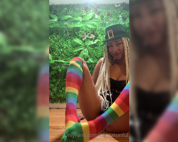 CrystalFins aka Crystalsinful OnlyFans - Happy sole pattys you lucky fuckers Now send me my golden coins app that cash crystalsinfulsoles
