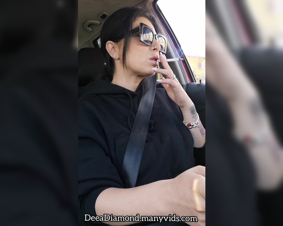 Deea Diamond aka Deeadiamond OnlyFans - Smoke Topless Driving !!! onlyfanscomdeeadiamond