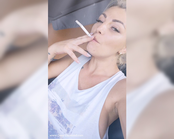 Deea Diamond aka Deeadiamond OnlyFans - On this way i relax at cigarette  With the best company on the world with my babys!!!!