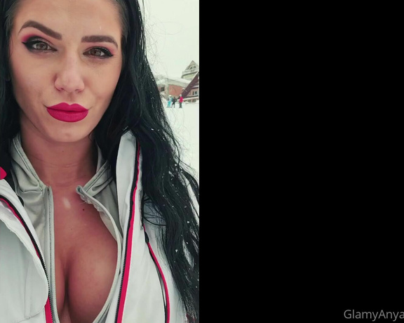 GlamyAnya aka Glamyanya OnlyFans - All Men Pay!