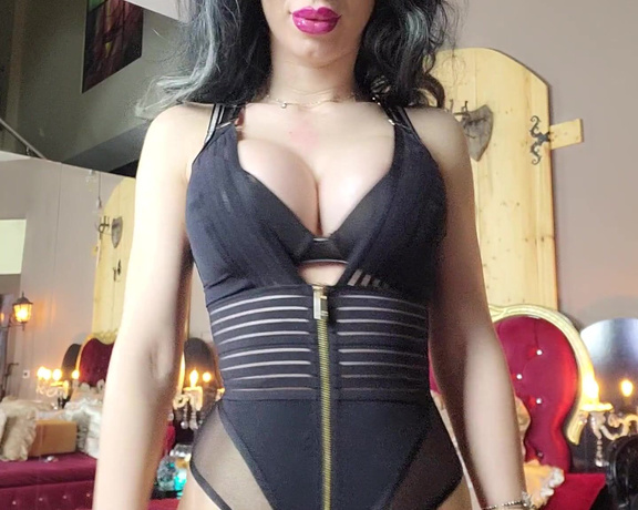 GlamyAnya aka Glamyanya OnlyFans - What do you try