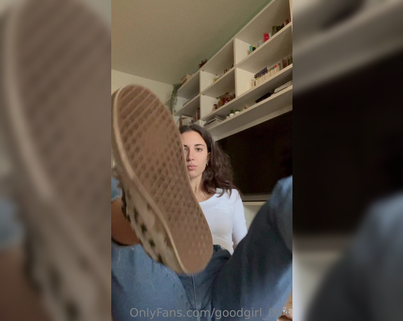 Goodgirl aka Goodgirl_004 OnlyFans - I like my smelly feet