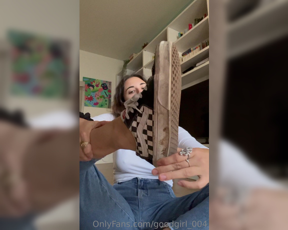 Goodgirl aka Goodgirl_004 OnlyFans - I like my smelly feet