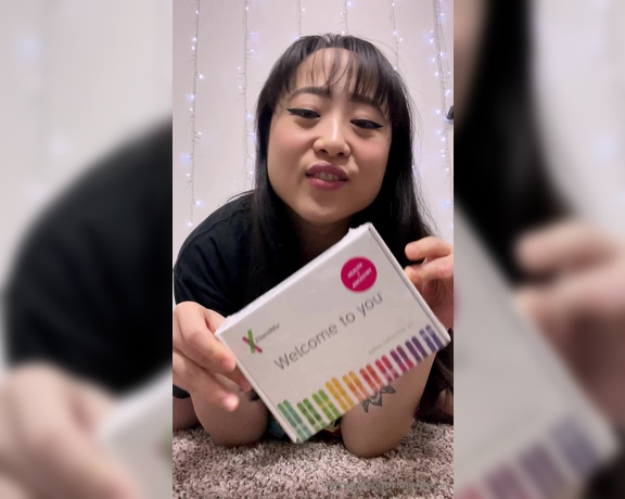 Kimmy Kalani aka Kimmykalani OnlyFans - OMG look at all the amazing gifts my fan got me for Xmas a fitbit, Legos!, crafts, and I get