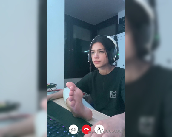 Kitsunematic aka Kitsunematic OnlyFans - POV We’re facetiming each other while I’m playing games and you’re doing homework, you hang up