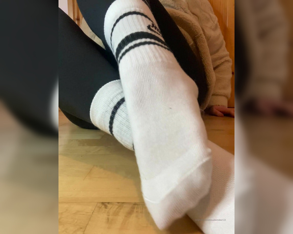 Miss Demi Dee aka Missdemidee123 OnlyFans - FOOT JOI BETA