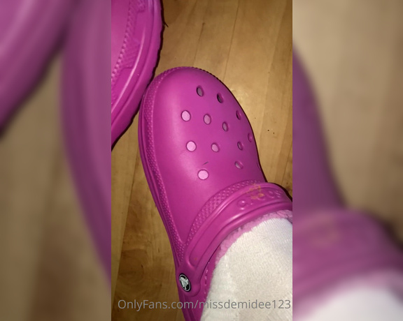 Miss Demi Dee aka Missdemidee123 OnlyFans - You are going to touch yourself to my Crocs A Croc JOI, because Losers like YOU deserve absolutely