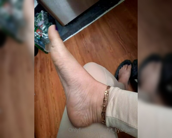 myf33tyourtreat aka Mfyt_liyahjane OnlyFans - Massage all the wrinkles 1