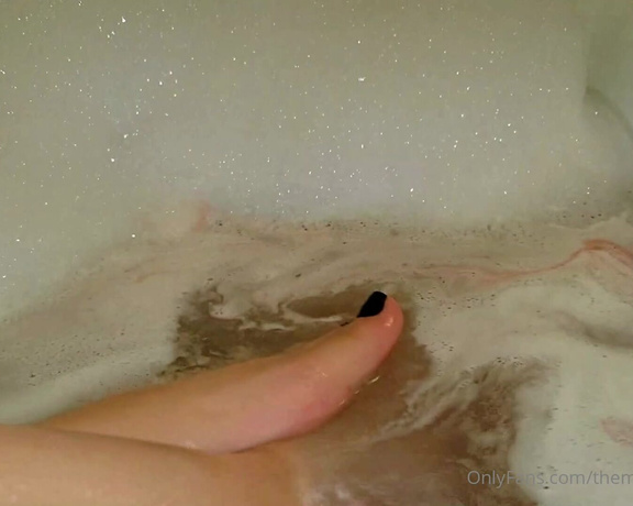 myf33tyourtreat aka Mfyt_liyahjane OnlyFans - Bath bomb pink Watching the bath bomb and bubble around my pretty wet black lacquered toes just