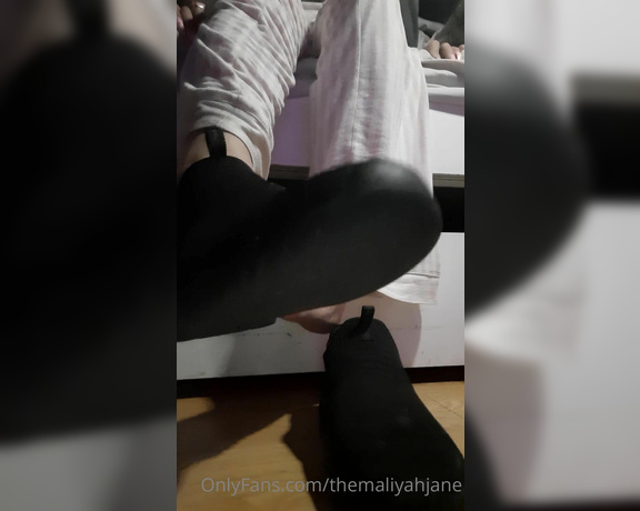 myf33tyourtreat aka Mfyt_liyahjane OnlyFans - These sketchers make my feet smell like hell omg