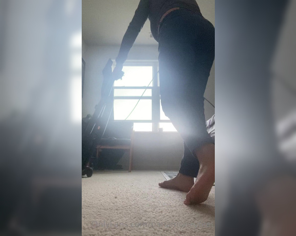 NaNaDaGoDD aka Nanamoneyfeet OnlyFans - Vacuum Feet POV