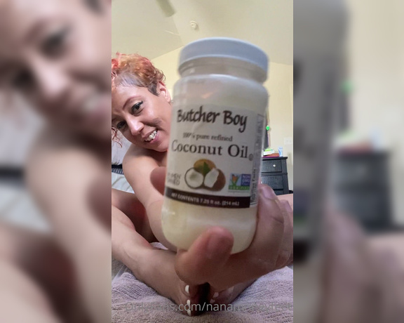 NaNaDaGoDD aka Nanamoneyfeet OnlyFans - OILY FEET RUB I love me sum Coconut oil!!! 1