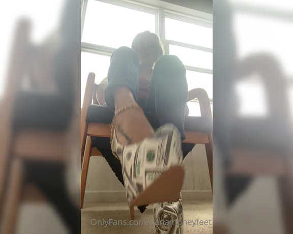 NaNaDaGoDD aka Nanamoneyfeet OnlyFans - HIGH HEEL TEASER!!!